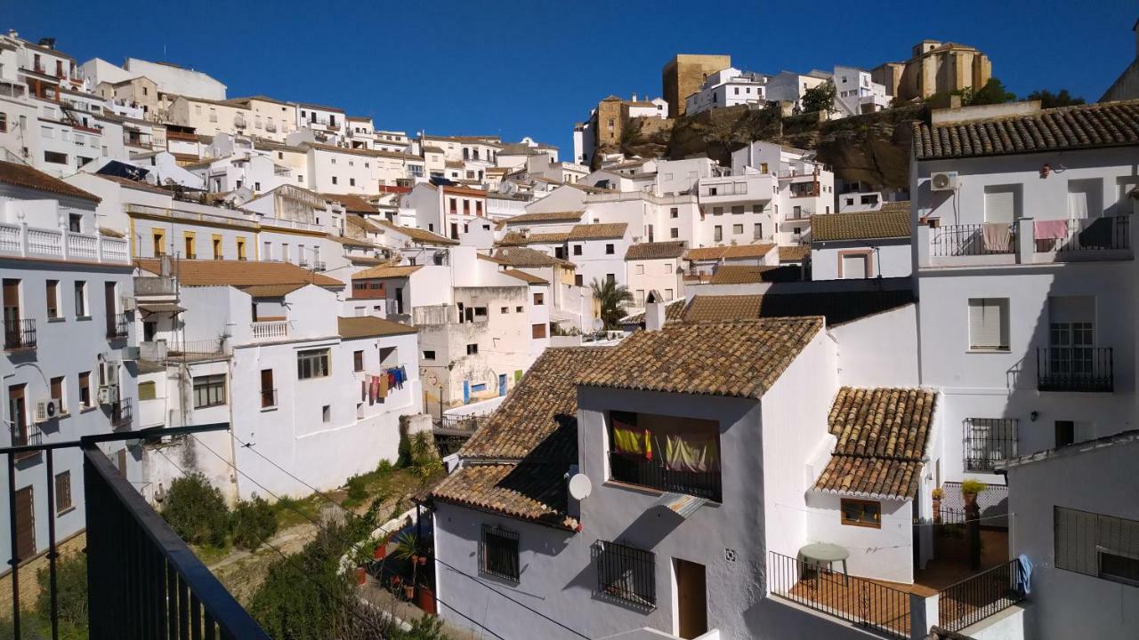 Apartamento Con Vistas Al Rio Apartment Setenil De Las Bodegas Luaran gambar
