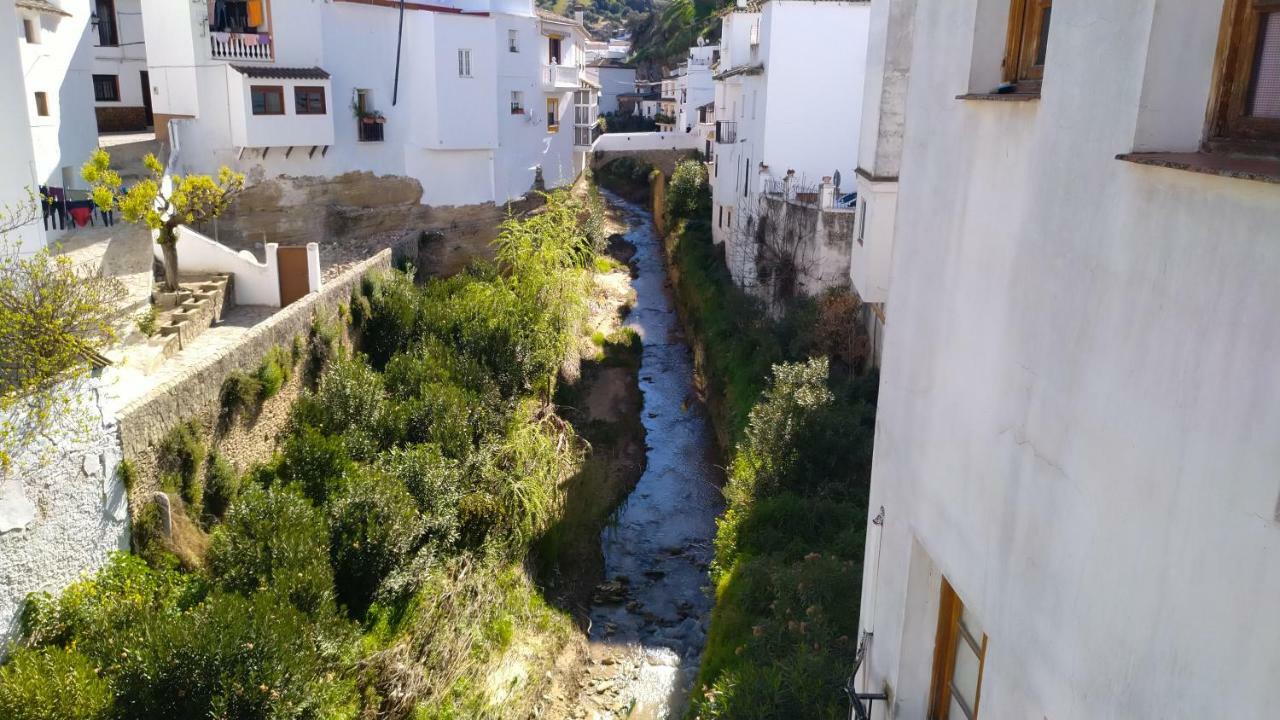 Apartamento Con Vistas Al Rio Apartment Setenil De Las Bodegas Luaran gambar